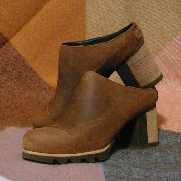 Sorel Shoes - ❌ SOLD - Sorel Addington Leather Mule Size 6 in Elk